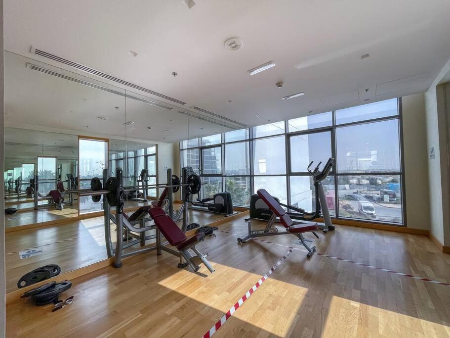 Lovely 1Bedroom Damac Hills Surrounded By Green Dubai Esterno foto