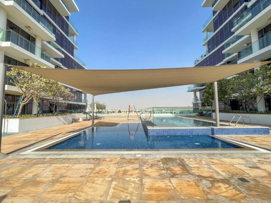 Lovely 1Bedroom Damac Hills Surrounded By Green Dubai Esterno foto